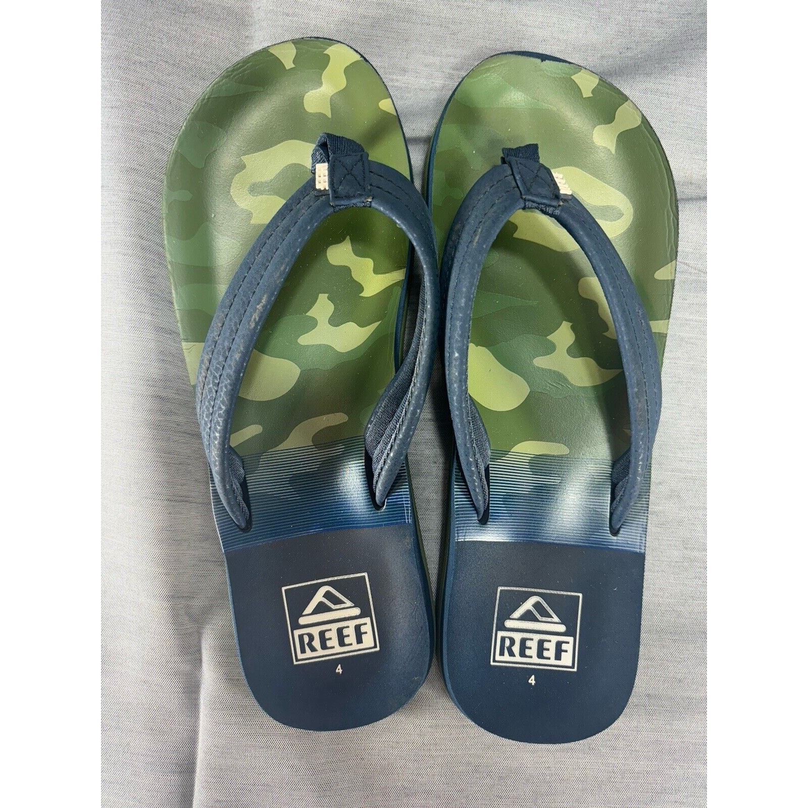 Reef Brand Boys FlipFlop Sandals Size 4 Camo Green Blue